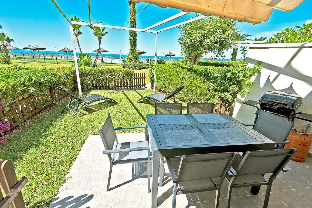 On Deluxe With Pools And Own Garden Apartment