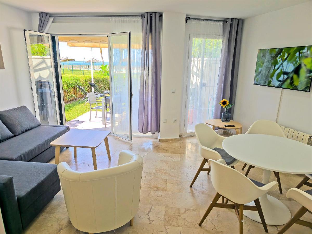On Deluxe With Pools And Own Garden