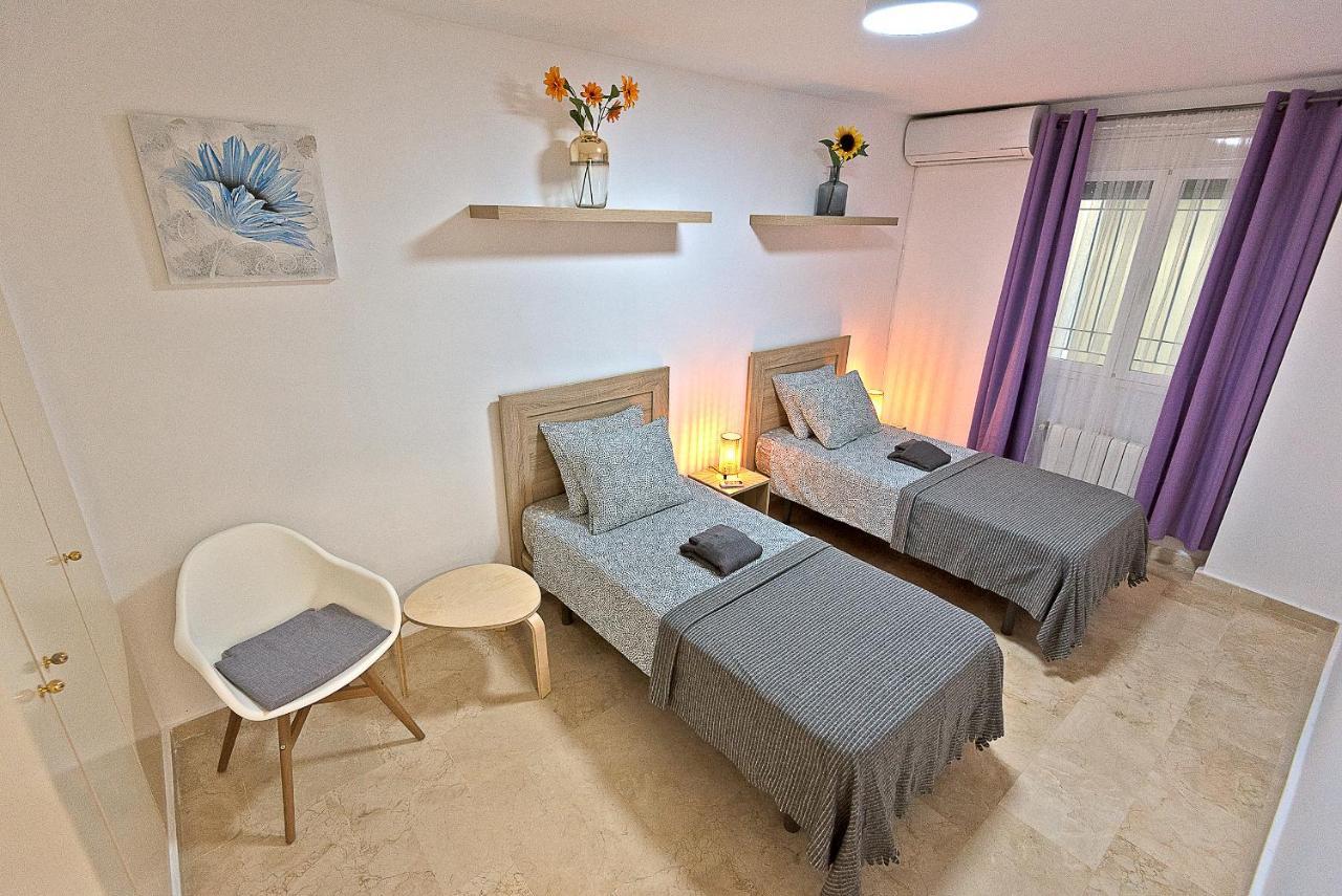 On Deluxe With Pools And Own Garden El Puerto de Santa María