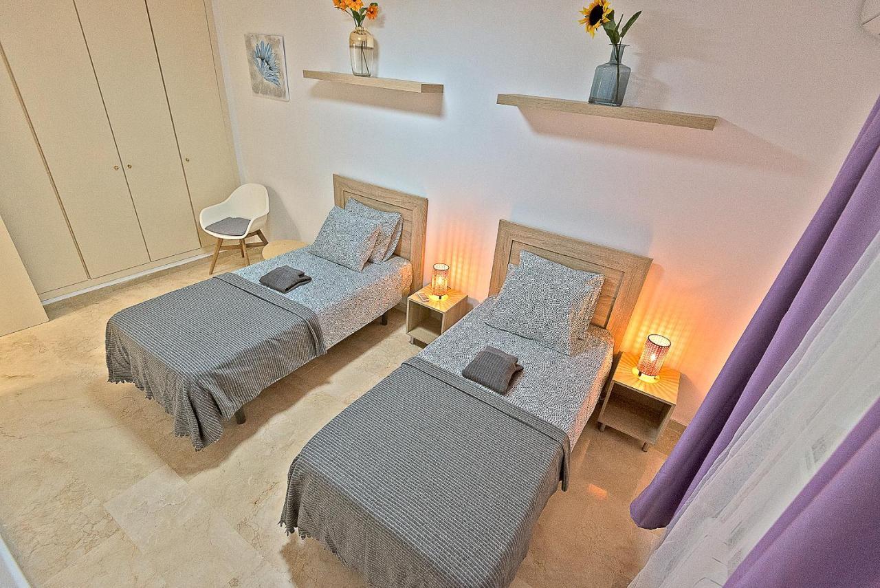 On Deluxe With Pools And Own Garden Apartment El Puerto de Santa María